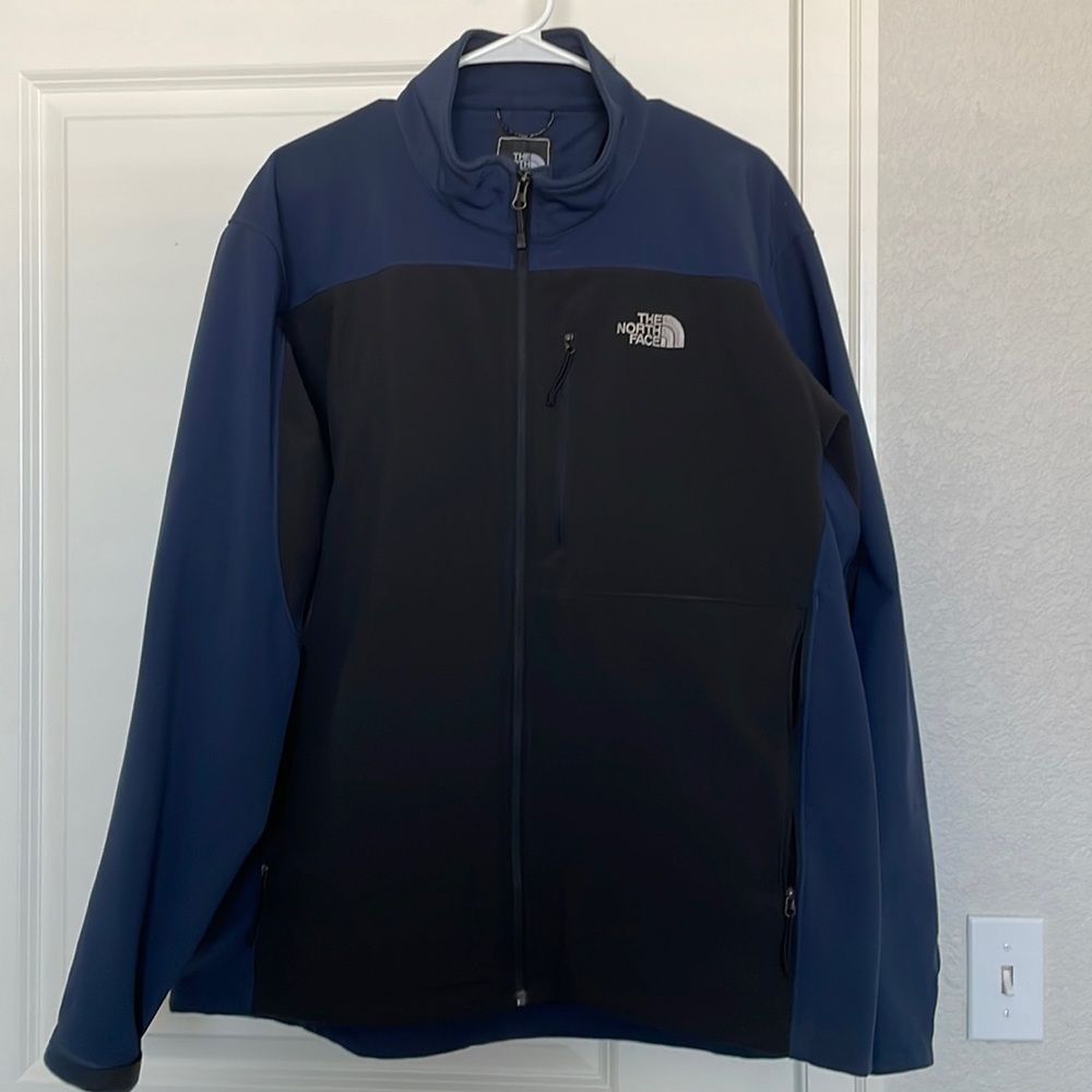 North Face navy blue and black men’s XL coat
